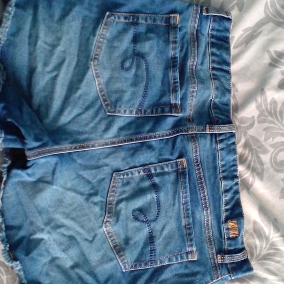 Jean Shorts for Girls - Picture 3 of 4